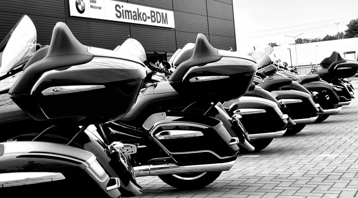 BMW R 18 Transcontinental opgesteld bij Simako BDM in Elst