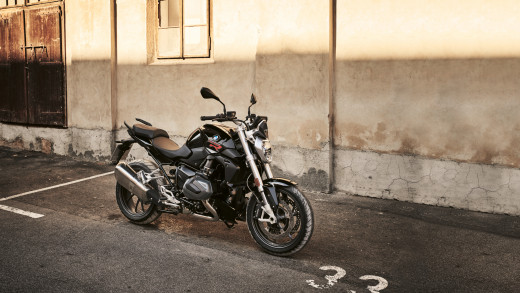 bmw-r-1250-r-black-s