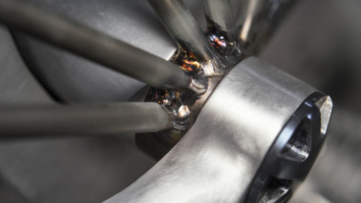 R18 `The Revival Birdcage`