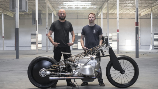 R18 `The Revival Birdcage`